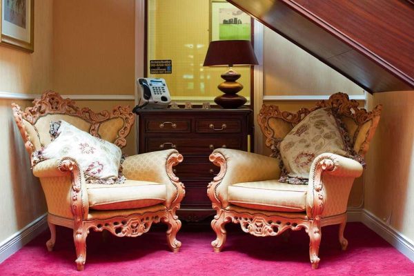 hawthorn-house-care-home-lounge