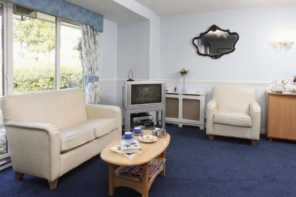 tennent-street- living room